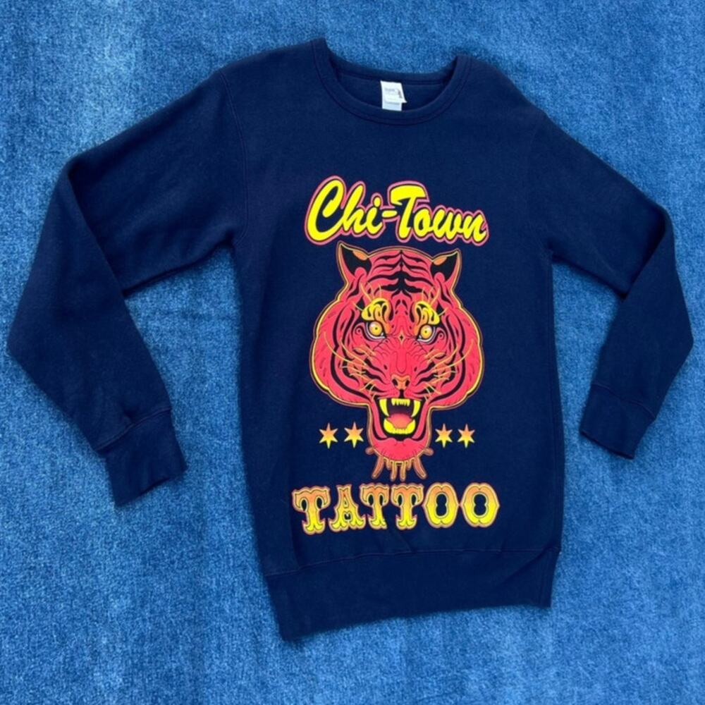 Gildan Chi-Town Tattoo Chicago tiger graphic crewneck pullover sweatshirt